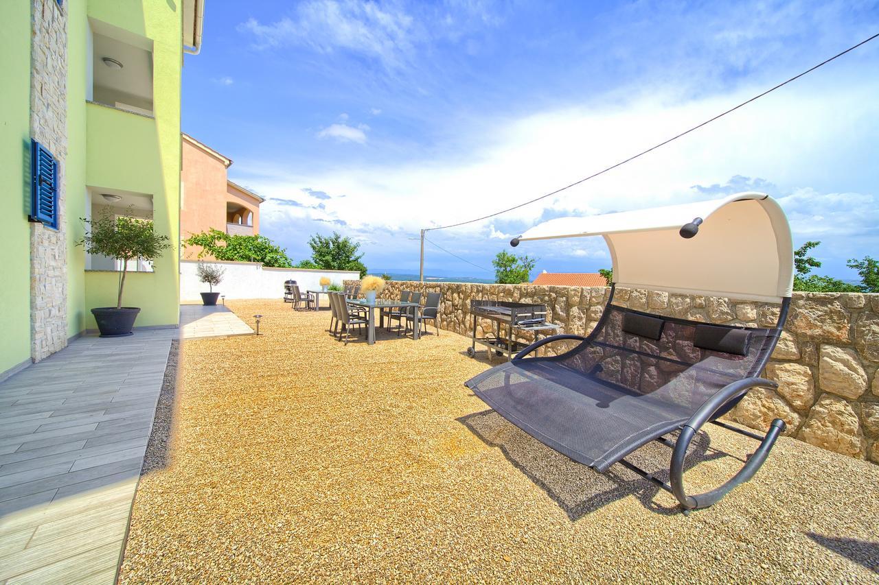 Apartment Mali Nono *