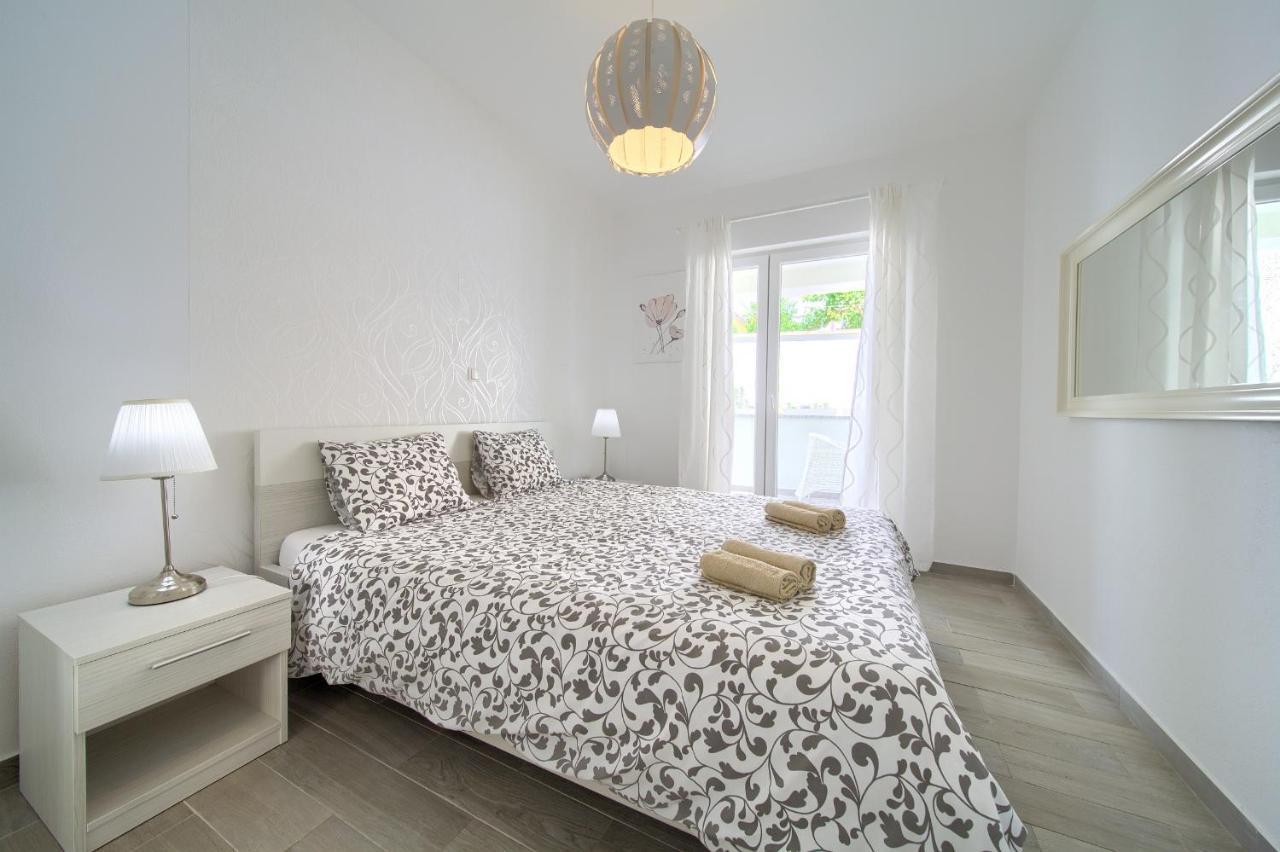Apartma Mali Nono Salatic